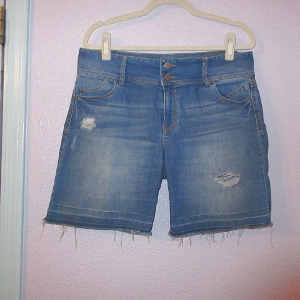Tinseltown Vtg Y2K Denim Shorts Cut Offs Size 13 Distressed Midi Stretch Jorts